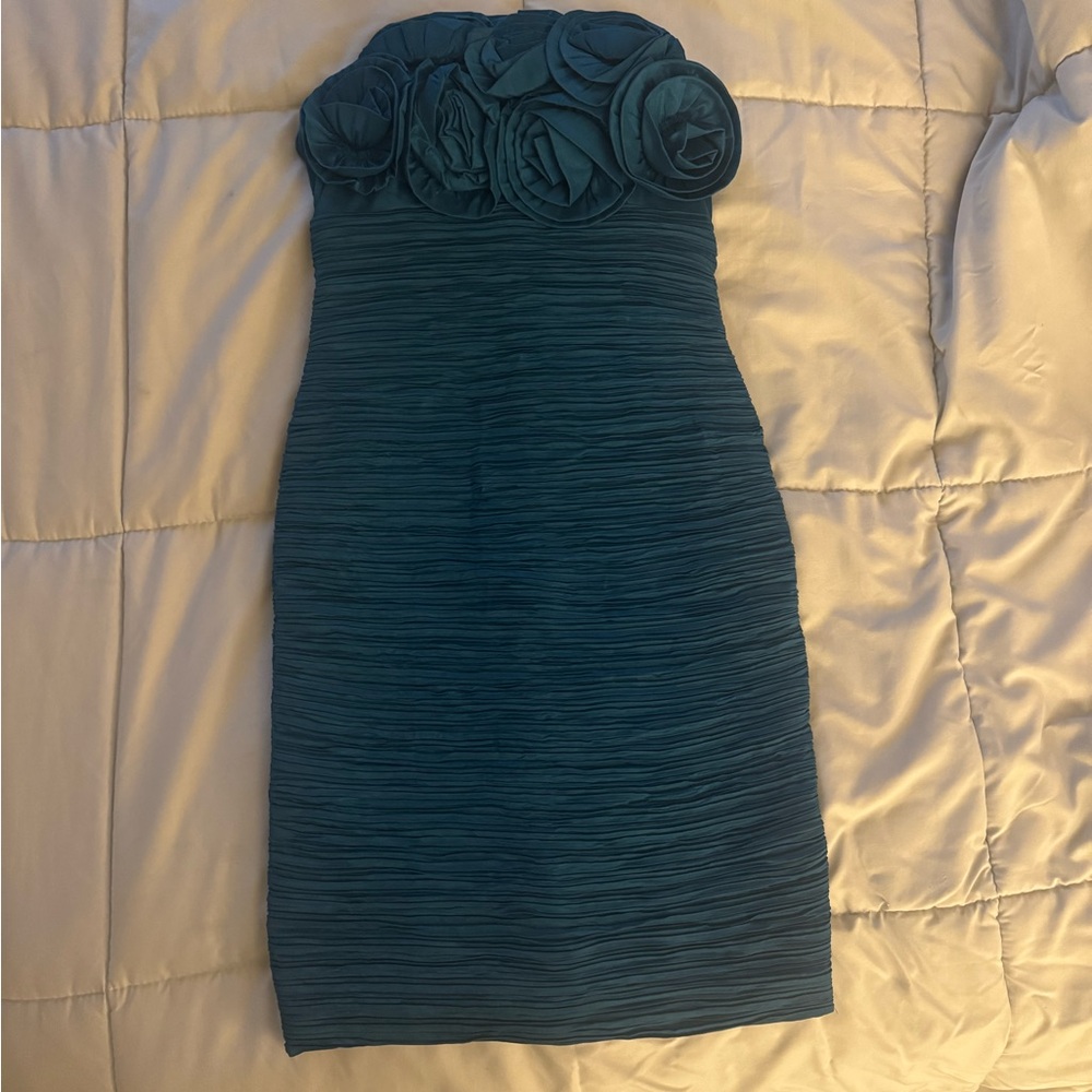 Elegant Teal Strapless Dress